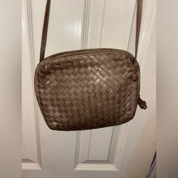 Bottega Veneta Handbags - Vintage 1980's Bottega Veneta Intrecciato Leather Drawstring Bag​​